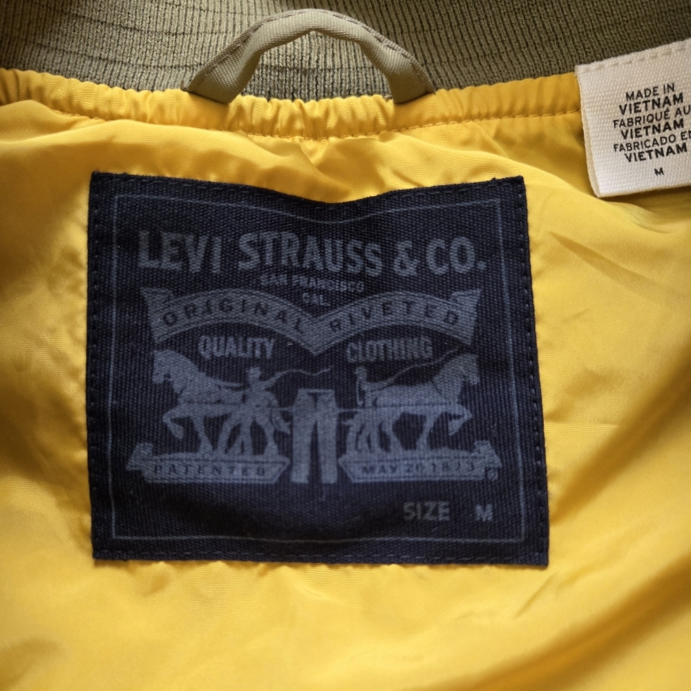 Levi's Bomber Jacket - Picture 3 of 6